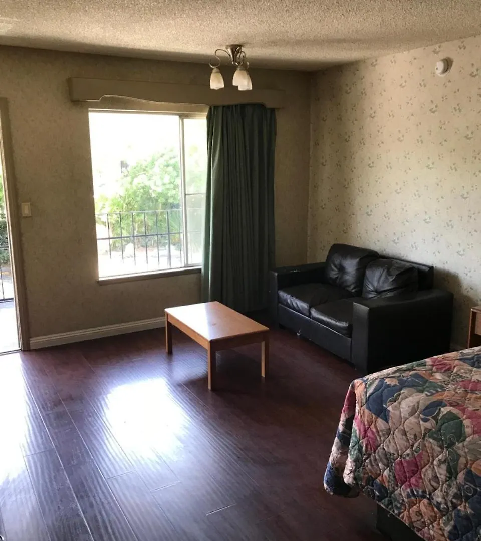 Akua Motor Hotel Anaheim